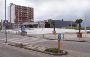 Badhuisplein zirka 2004 mit dem Holland Casino in Hintergrund.