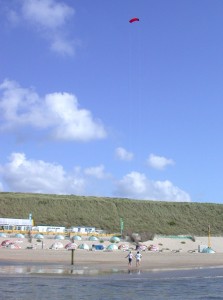 Vliegeren op het strand van Zandvoort